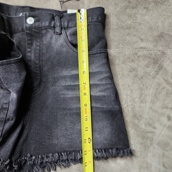 NWT Love Tree Women's Distressed Shorts Size Large - Picture 6 of 6